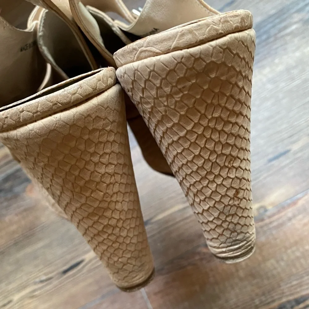 Messeca New York Platform Almond Toe Slingback Cream Light Tan Size 9